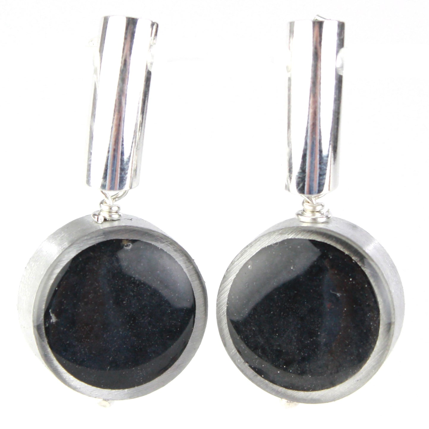 Resinique post studs - Black