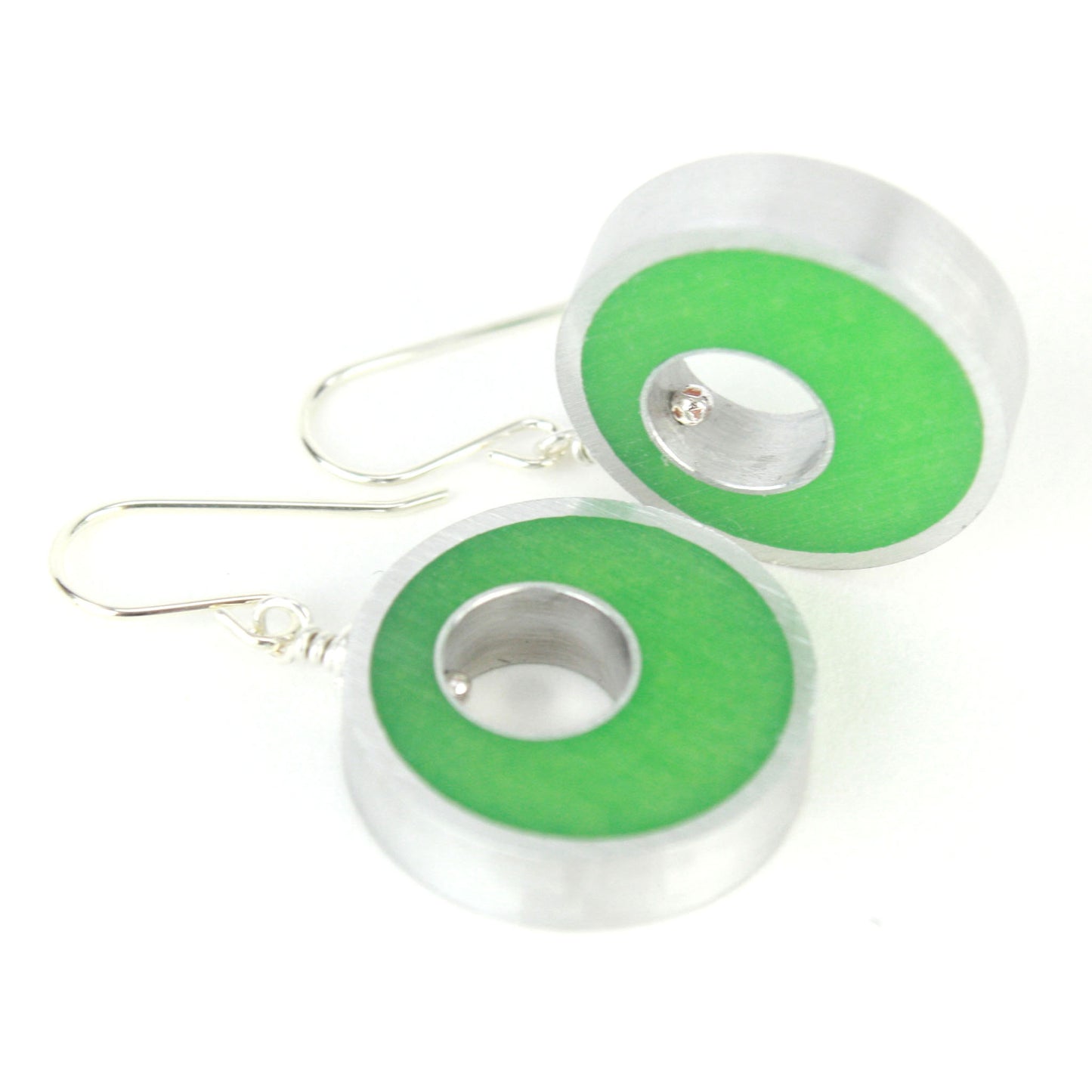 Spotlight earrings in green
