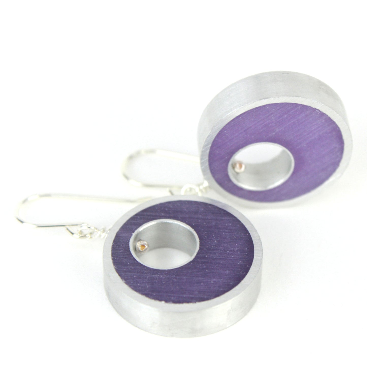 Spotlight earrings in purple