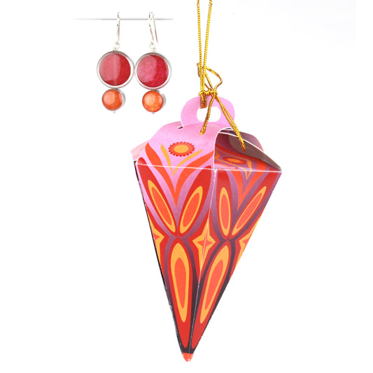 Ornament earrings in pink and orange