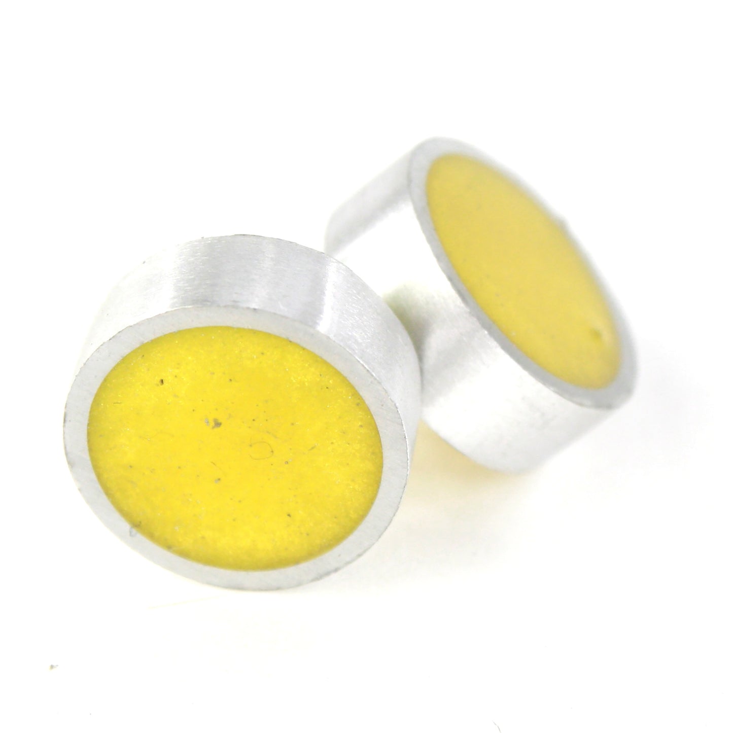 Resinique studs - yellow