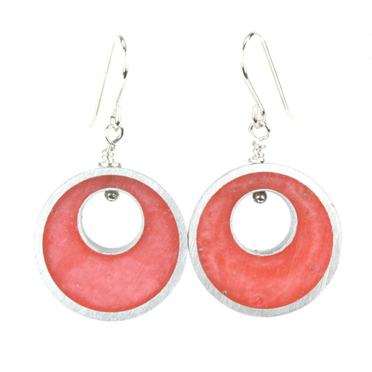 Spotlight earrings in light pink