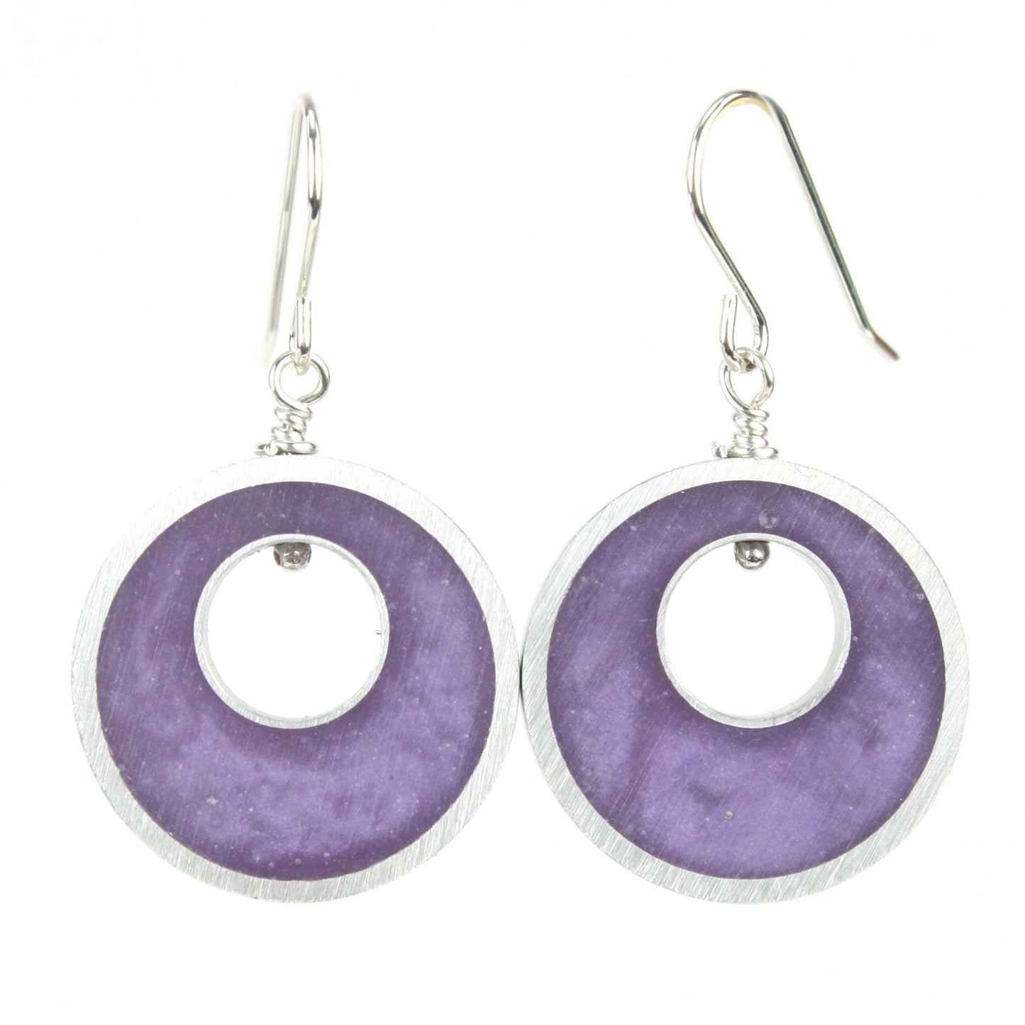 Spotlight earrings in lavender