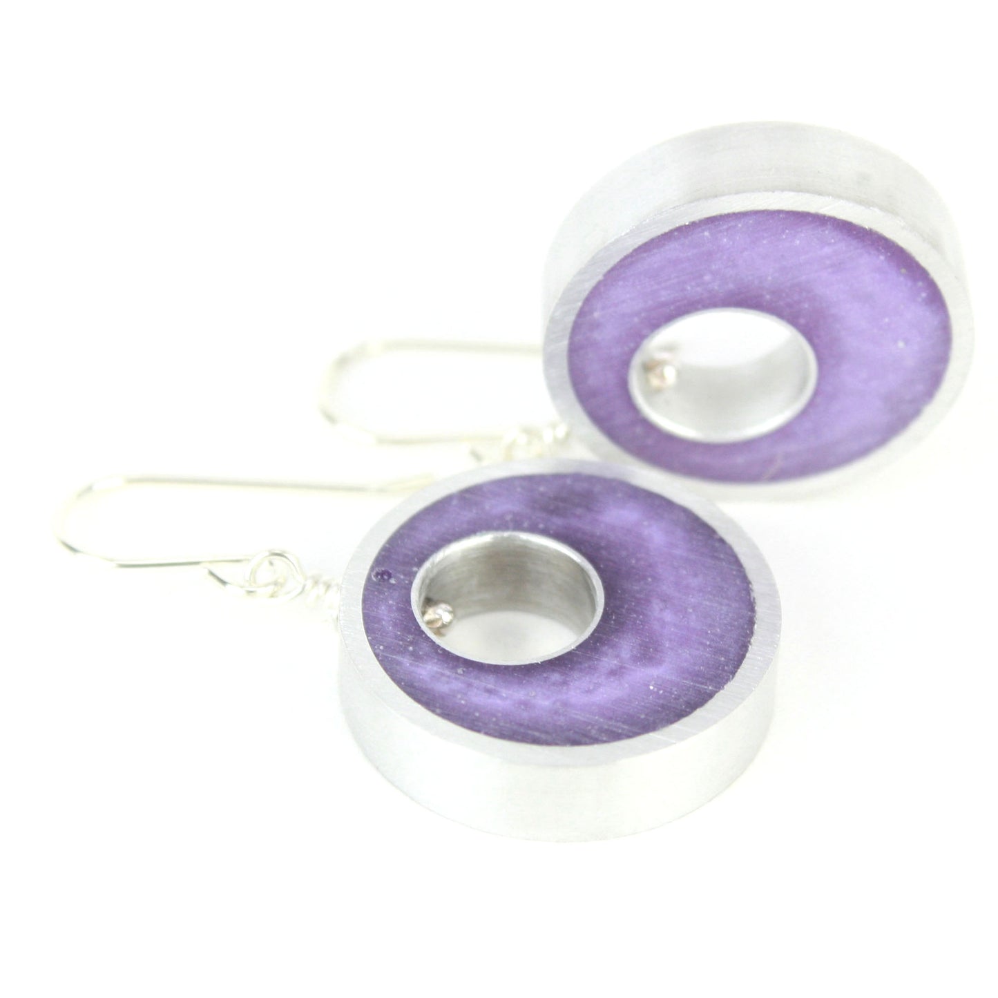 Spotlight earrings in lavender