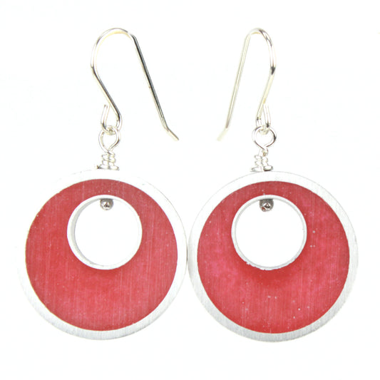 Spotlight earrings in red