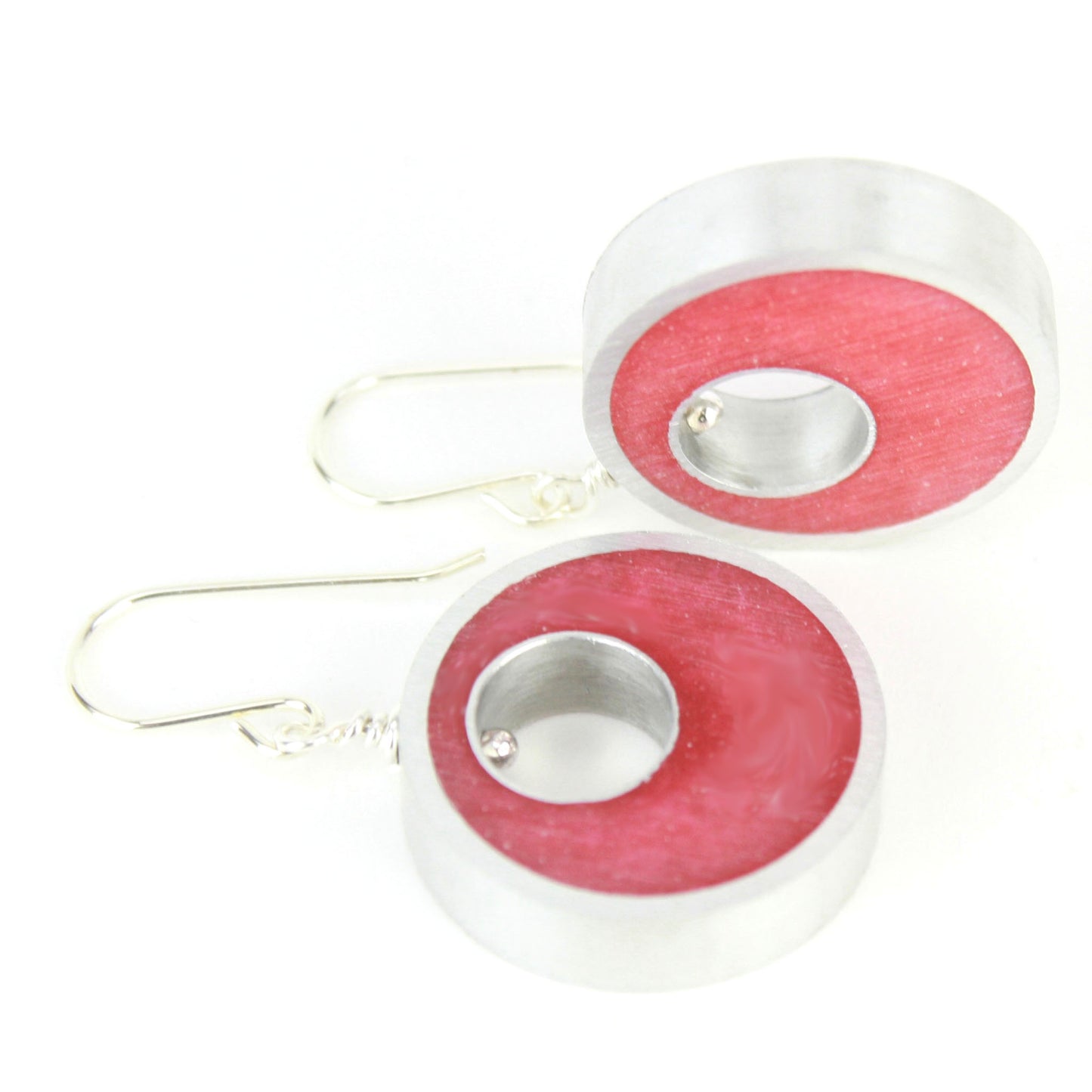 Spotlight earrings in red