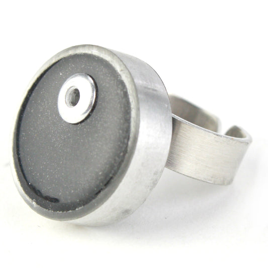 Resinique Single Circle Ring featuring a circular eco-resin design in salvaged aluminum with a fully adjustable aluminum band.