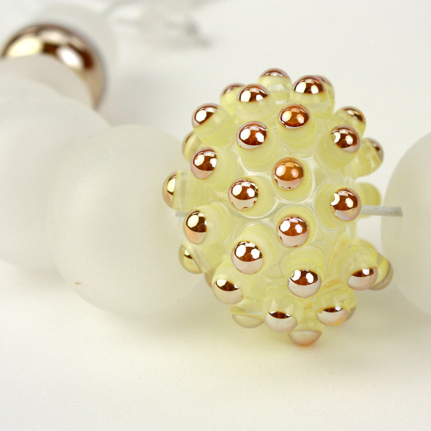 Wholesale -Stacked dot necklace -White and gold