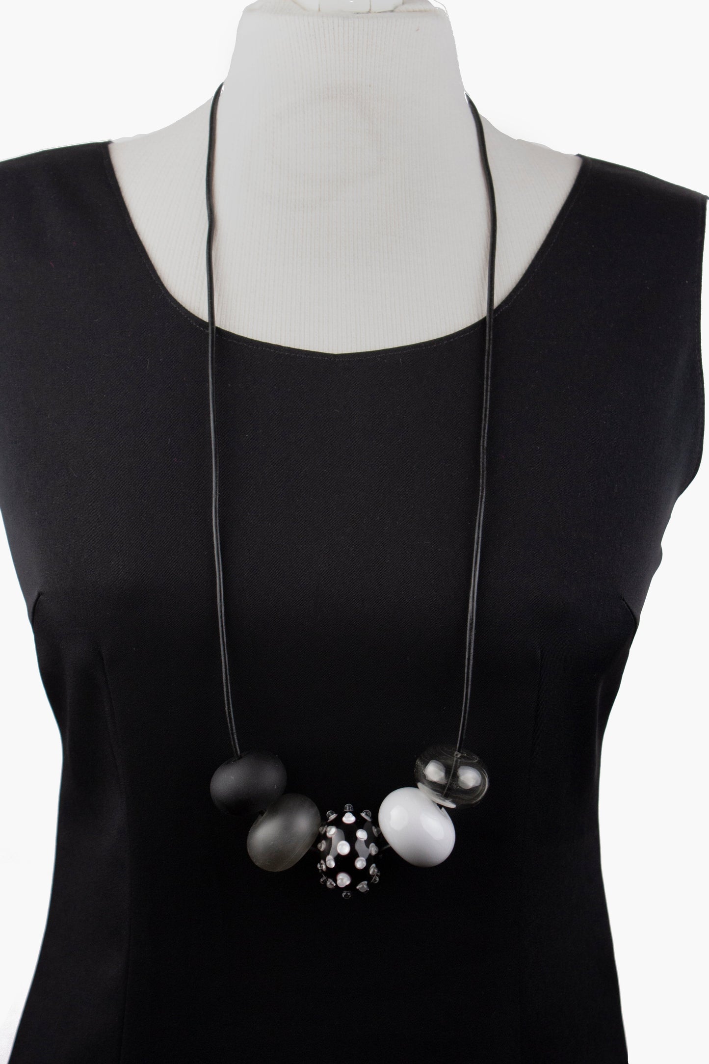5 bubble bead necklace - black and white with focal bead